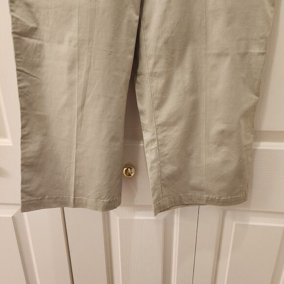 Will Smith Women's size 12  Khaki Capri Pants Front and Back  Pockets - Picture 6 of 9